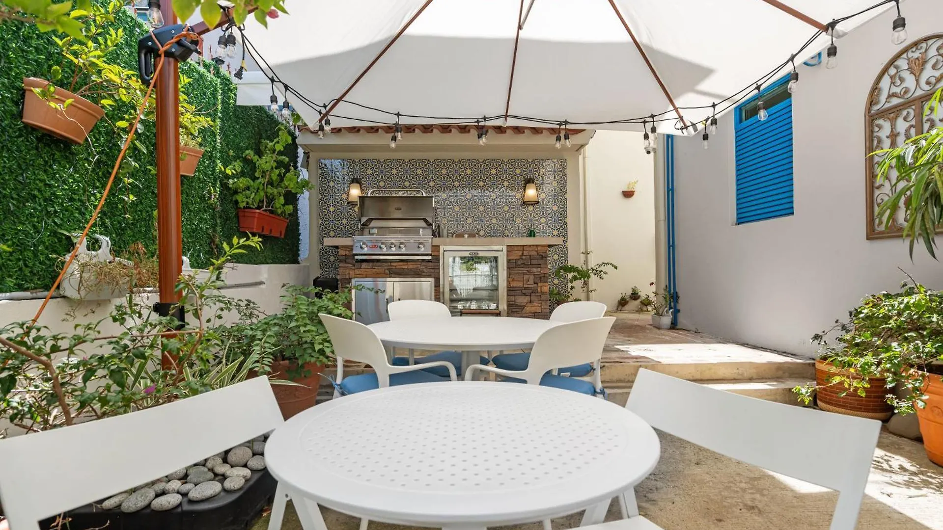 Artistic One-Bedroom Garden Apartment In Sj Mm9 San Juan