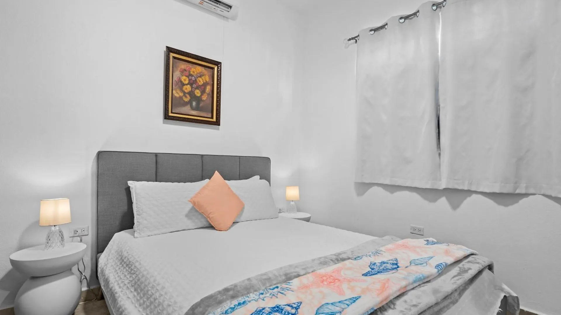 Artistic One-Bedroom Garden Apartment In Sj Mm9 San Juan 0*,